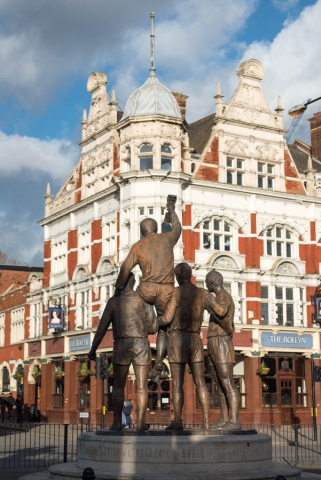 Champions Sculpture, Looking towards the Boleyn